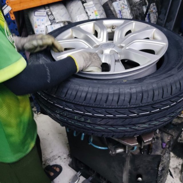 Fast, Reliable, and Hassle-Free Tyre Assistance!