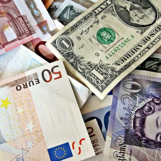 Counterfeit Currency/Prop Notes/Fke Bills